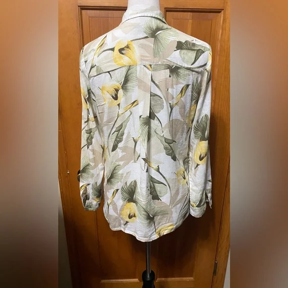 Chico’s Floral Print Button-Up Blouse - Picture 2 of 5